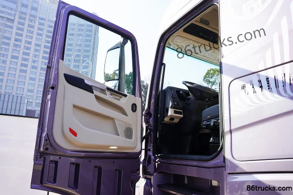 Beijing Trucks Dream Pro 14.5L LNG 630hp 6X4(10 wheels) ZF12-Speed AMT Automatic Tractor Truck Cab (1) | 86Trucks