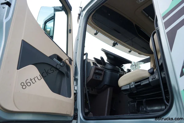 Proton Auto Dijiang Ta 6X4(10 wheels) Pure Electric Tractor Truck Fudi 400kWh Cab (1) | 86Trucks