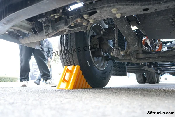 Proton Auto Dijiang Ta 6X4(10 wheels) Pure Electric Tractor Truck Fudi 400kWh Chassis (2) | 86Trucks