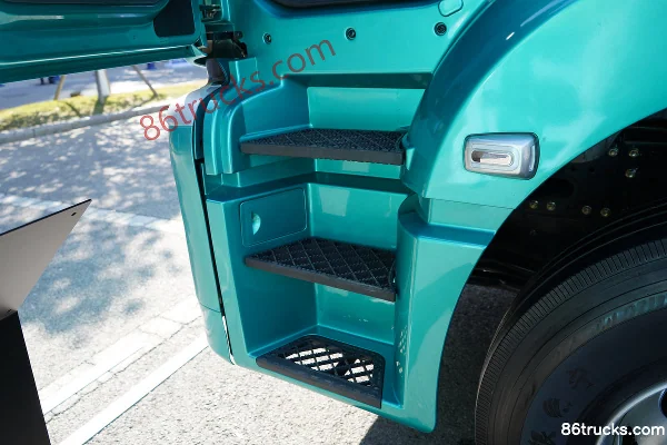 Proton Auto Dijiang Re 4X2(6 wheels) Electric Tractor Truck 600.92kWh Cab (2) | 86Trucks