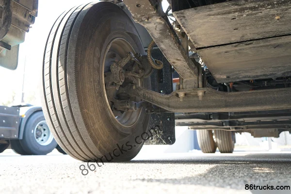 Proton Auto Dijiang Re 4X2(6 wheels) Electric Tractor Truck 600.92kWh Chassis (2) | 86Trucks