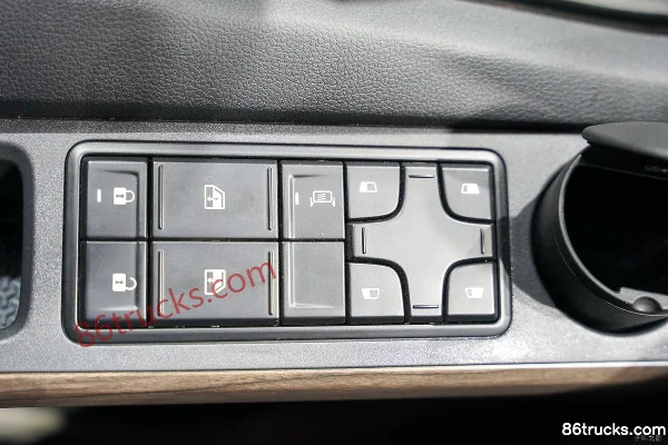 Sinotruk HOWO KS 620 hp 6X4(10 wheels) Sinotruk AMT Automatic Tractor Truck Cab (1) | 86Trucks