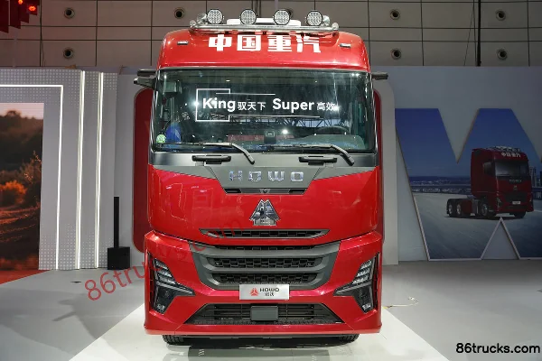 Sinotruk HOWO KS Extended Version 14.6L Diesel 680 hp 6X4(10 wheels) ZF AMT Automatic Tractor Truck Exterior (2) | 86Trucks
