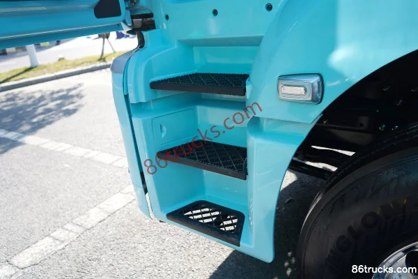 Proton Auto Dijiang Re 6X4(10 wheels) Electric Tractor Truck 406.86kWh Cab (2) | 86Trucks