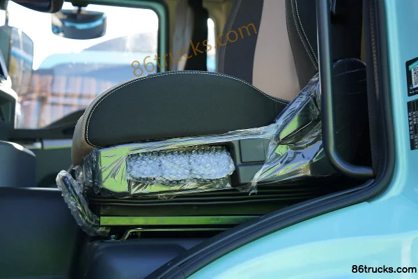 Proton Auto Dijiang Re 6X4(10 wheels) electric tractor truck AVIC 600kWh Cab (3) | 86Trucks
