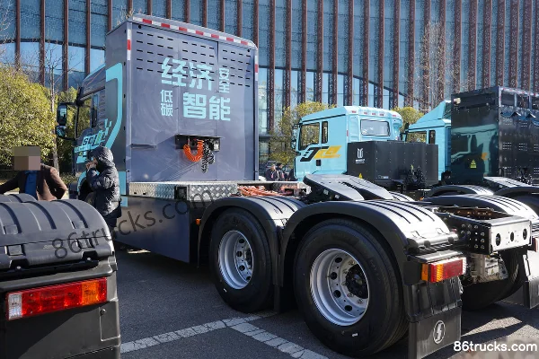 Proton Auto Dijiang Re 6X4(10 wheels) electric tractor truck 655.84kWh Exterior (3) | 86Trucks