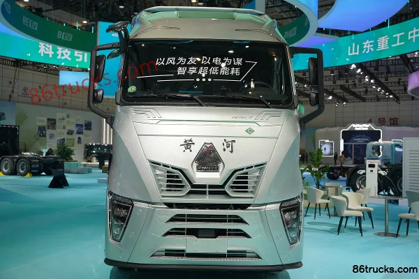 Sinotruk H7 6X4(10 wheels) Range-Extended Hybrid Tractor Truck Weichai 400.43 kWh Exterior (2) | 86Trucks