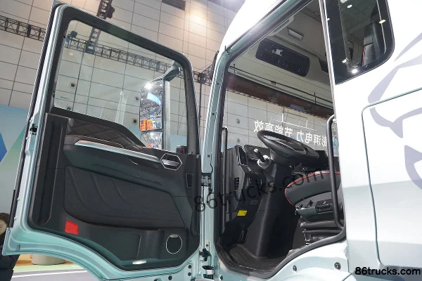 Sitrak C7M 6X4(10 wheels) Electric Tractor Truck CATL 600 kWh Cab (1) | 86Trucks