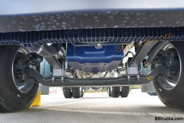 Sitrak C7M 13,3 L LNG 540 ch 6X4(10 roues) Sinotruk 12 vitesses tracteur routier Châssis (1) | 86Trucks
