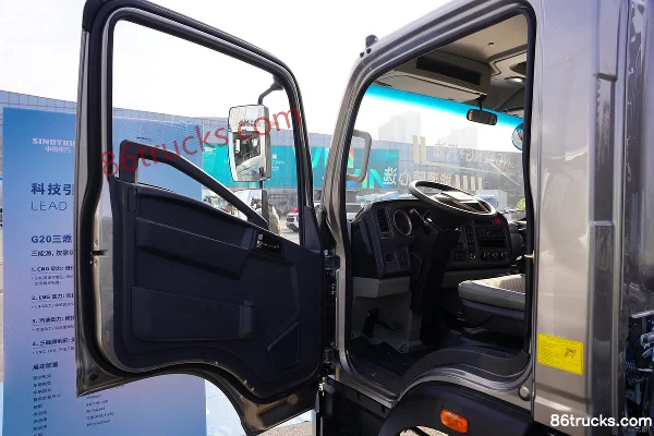 Sinotruk Qixing Harsh H3 2L LNG/CNG 150 hp 4X2(6 wheels) WLY 6-Speed 4.15m Single Row Flatbed Light Truck Cab (1) | 86Trucks
