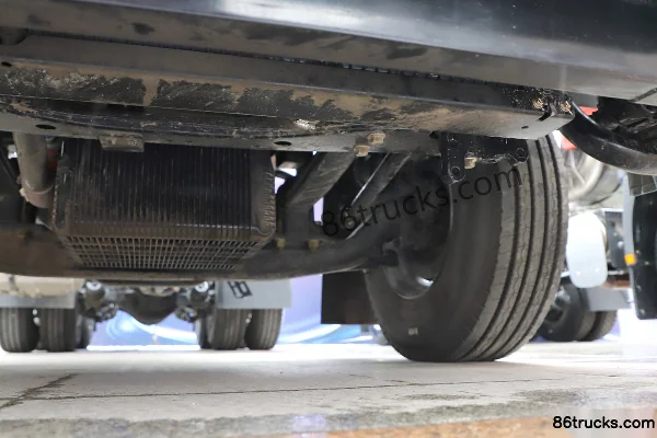 SHACMAN Commercial Vehicle Deyu Q500 14.8L LNG 560hp 6X4(10 wheels) Fast Gear 12-Speed Tractor Truck Chassis (3) | 86Trucks