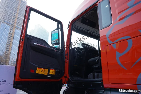 Sitrak SITRAK G7S 12.4L Diesel 540hp 8X4(12 wheels) Sinotruk 13-speed 6.8m dump truck Cab (1) | 86Trucks