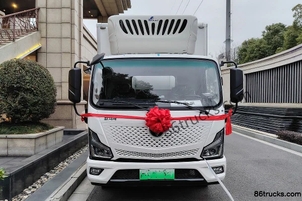 Foton Zhilan ES1 4x2(6 wheels) 4.08m Single-row Pure Electric Refrigerated Truck EVE 140.15kWh Exterior (2) | 86Trucks