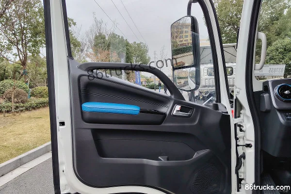 Foton Zhilan ES1 4x2(6 wheels) 4.08m Single-row Pure Electric Refrigerated Truck EVE 140.15kWh Cab (1) | 86Trucks