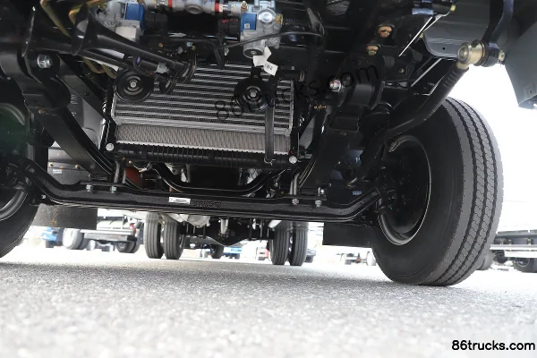 Feidi MV6 2L CNG 150hp 4X2(6 wheels) Fast Gear 8-speed 4.15m Single-row Flatbed Light Truck Chassis (3) | 86Trucks
