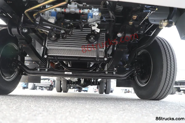 Feidi MV6 2L CNG 150hp 4X2(6 wheels) Fast Gear 8-speed 4.15m Single-row Flatbed Light Truck Chassis (1) | 86Trucks