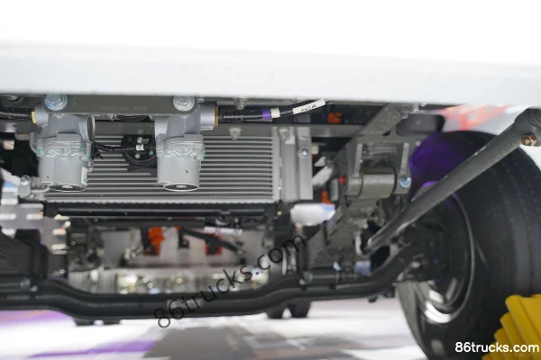Sinotruk V3-X 4X2(6 wheels) Single-Row Electric Van Light Truck 140kWh Chassis (3) | 86Trucks