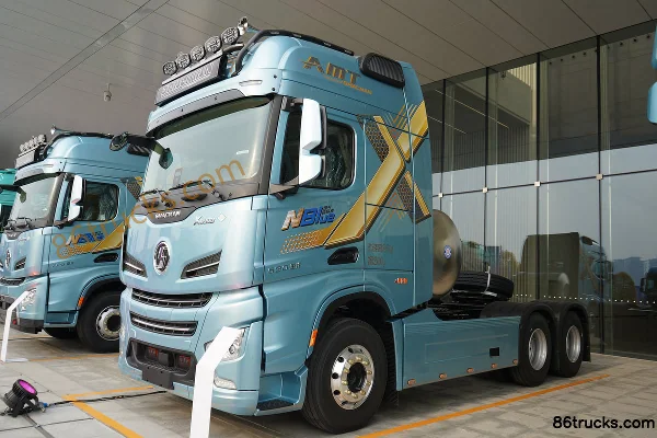 SHACMAN Delong X6000 Premium Edition 14.6L LNG 630hp 6X4(10 wheels) Fast Gear 16-Speed AMT Automatic Tractor Truck Exterior (3) | 86Trucks