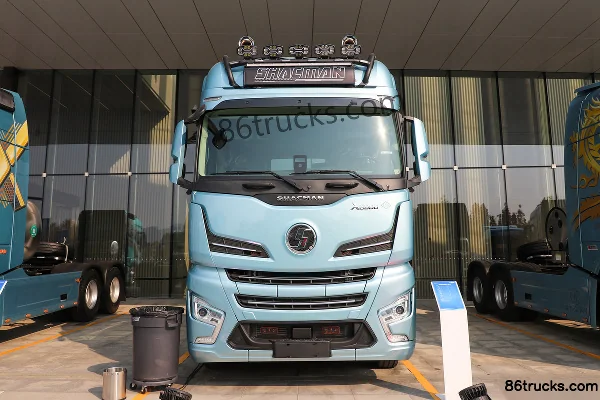 SHACMAN Delong X6000 Premium Edition 14.6L LNG 630hp 6X4(10 wheels) Fast Gear 16-Speed AMT Automatic Tractor Truck Exterior (2) | 86Trucks