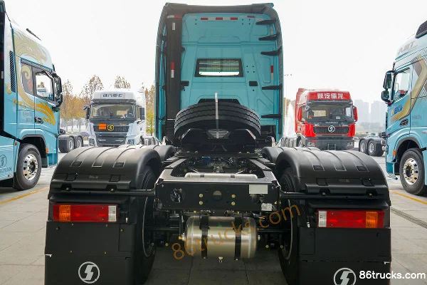 SHACMAN Delong X6000 Édition Prestige 13.5L diesel 630 ch 6X4(10 roues) Fast Gear 16 vitesses AMT automatique tracteur routier Châssis (2)
