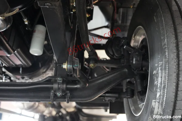 Dongfeng Tianlong KL 380 hp 4X2(6 wheels) 9.65m Refrigerated Truck Chassis (3) | 86Trucks