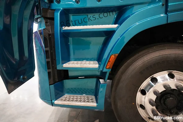 Dongfeng Tianlong KH 640 hp 6X4(10 wheels) AMT Automatic Tractor Truck Cab (3) | 86Trucks