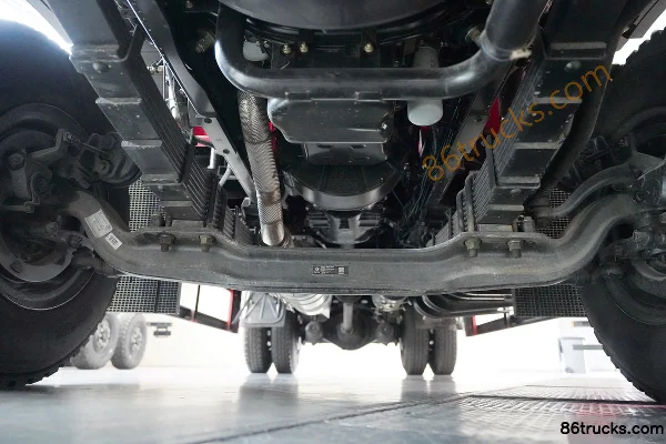 Dongfeng Commercial Vehicle Tianjin KR 260 hp 4X2(6 wheels) Flatbed Truck Chassis (1) | 86Trucks