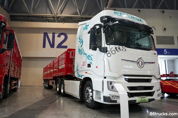 Dongfeng Tianlong Flagship KX 14.5L LNG 630hp 6X4(10 wheels) Eaton Endurant AMT Tractor Truck Exterior