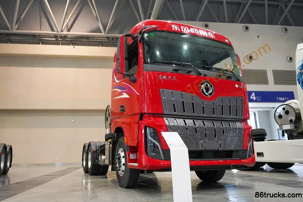 Dongfeng Tianlong KL 12.9L LNG 520hp 6X4(10 wheels) Dongfeng 14-speed Tractor Truck Exterior