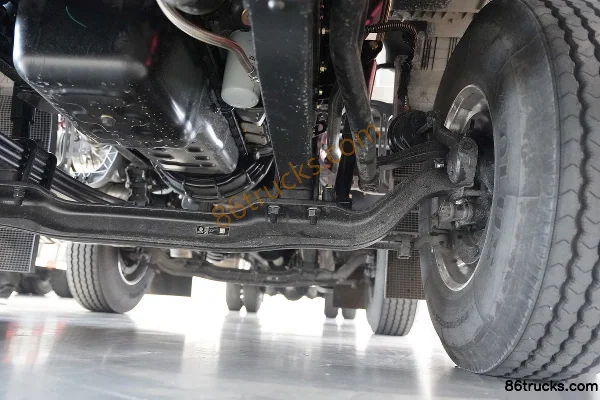 Dongfeng Commercial Vehicle Tianlong KL Comfort Edition 340 hp 6X2(8 wheels) 9.6m van cargo truck (high top) Chassis (3) | 86Trucks