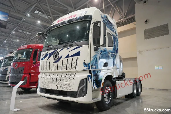 Dongfeng Commercial Vehicle Tianlong KL 14.5L LNG 580hp 6X4(10 wheels) Dongfeng 12-speed AMT Automatic Tractor Truck Exterior (3) | 86Trucks