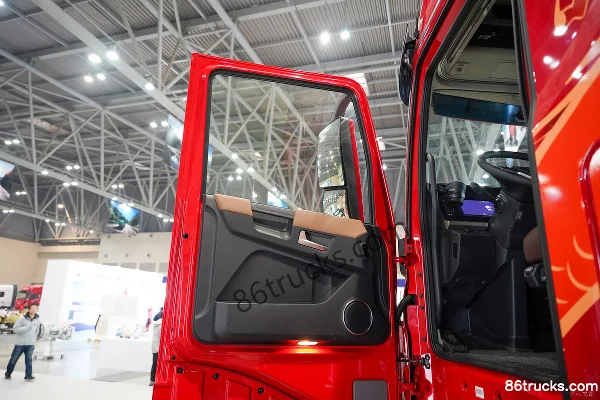 Dongfeng Tianlong Flagship KX King Edition 14.5L LNG 630hp 6X4(10 wheels) Eaton 12-speed AMT Automatic Tractor Truck Cab (1) | 86Trucks