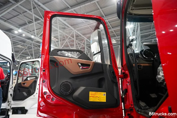 Dongfeng Tianjin KR PLUS Comfort Edition 2024 Model 6.7L Diesel 290hp 4X2(6 wheels) Fast Gear 8-speed AMT Automatic High Roof 6.2m Van Truck