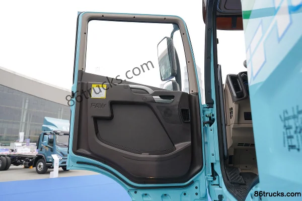 FAW Jiefang Qingdao JH6 6X4(10 wheels) Battery Electric Tractor Truck CATL 400.61kWh Cab (1) | 86Trucks