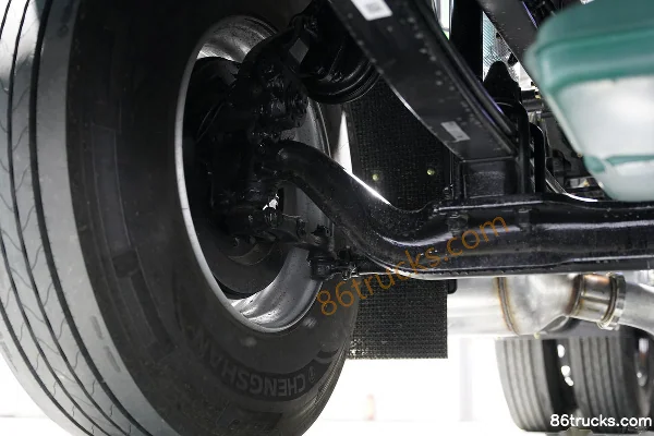 FAW Jiefang Yingchi 11.1L Diesel 490hp 6X4(10 wheels) FAW Jiefang 12-Speed Tractor Truck Chassis (2) | 86Trucks