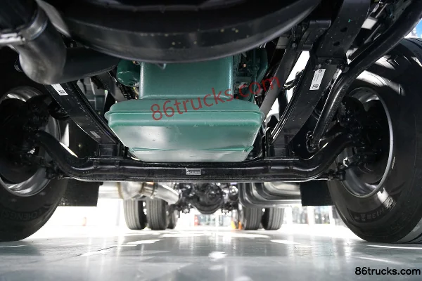 FAW Jiefang Yingchi 11.1L Diesel 490hp 6X4(10 wheels) FAW Jiefang 12-Speed Tractor Truck Chassis (1) | 86Trucks