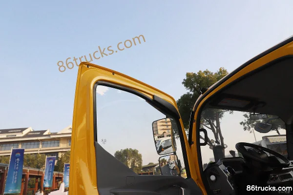 Feidi 7 180 ch 4X2(6 roues) 8 vitesses dépanneuse Cabine (1) | 86Trucks
