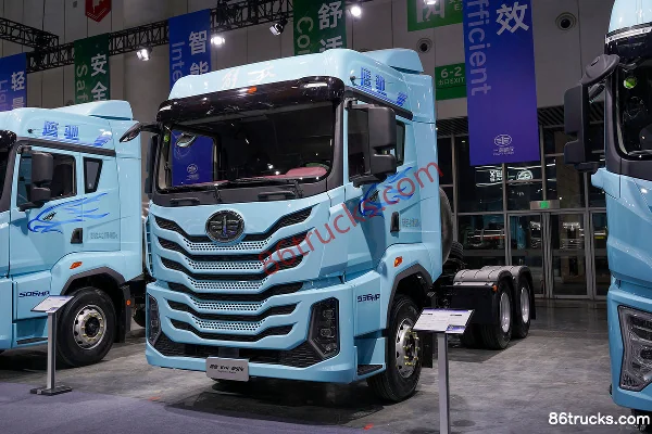 FAW Jiefang Yingchi 13.2L LNG 530hp 6X4(10 wheels) FAW Jiefang 12-speed tractor truck Exterior (3) | 86Trucks