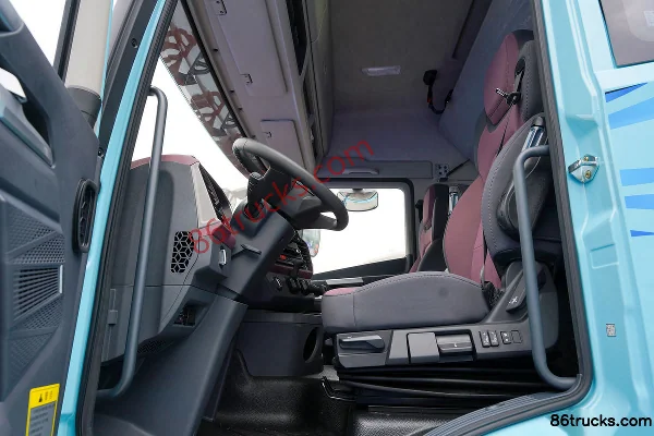 FAW Jiefang Yingchi 6X4(10 wheels) Electric Tractor Truck CATL 400kWh Cab (2) | 86Trucks