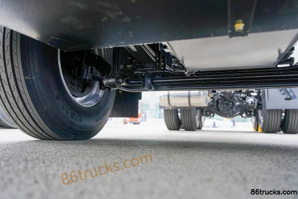 FAW Jiefang Yingchi 6X4(10 wheels) Electric Tractor Truck CATL 400kWh Chassis (2) | 86Trucks