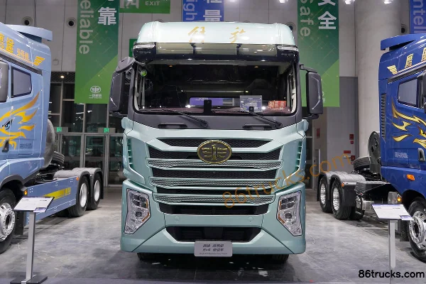 FAW Jiefang Qingdao Yingtu Business Class Diesel 680hp 6X4(10 wheels) FAW Jiefang 12-speed AMT Automatic Tractor Truck Exterior (2) | 86Truc