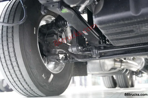 FAW Jiefang Qingdao Yingtu Business Class Diesel 680hp 6X4(10 wheels) FAW Jiefang 12-speed AMT Automatic Tractor Truck Chassis (2) | 86Truck