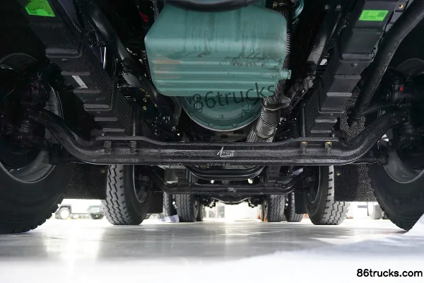FAW Jiefang Yingtuo 7.8L Diesel 350 hp 8X4(12 wheels) FAW Jiefang 10-speed 5.6m dump truck Chassis (1) | 86Trucks
