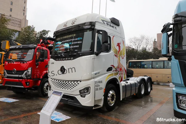 SHACMAN Commercial Vehicle Yan'an S700 12.5L Diesel 600 hp 6X4(10 wheels) Eaton 12-Speed AMT Automatic Tractor Truck Exterior (3) | 86Trucks