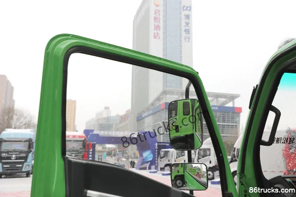 SHACMAN Commercial Vehicle Delong G100 2.5L Diesel 155hp 4X2(6 wheels) Fast Gear 8-speed 3.3m single-row dump truck Cab (2) | 86Trucks