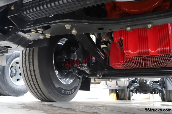 SHACMAN Commercial Vehicle Yan'an S700 Comfort Edition 14.5L LNG 630hp 6X4(10 wheels) Eaton 12-Speed AMT Automatic High Roof Double Sleeper