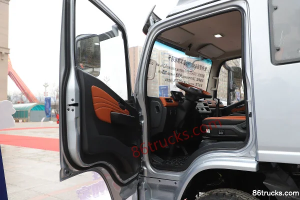 SHACMAN Commercial Vehicle Delong G300 Pro 2.5L Diesel 185 hp 4X2(6 wheels) Fast Gear 10-Speed Air Brake 4.18m Single Row Flatbed Light Truc