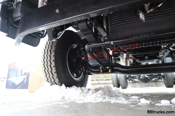 SHACMAN Commercial Vehicle Delong G300 Pro 2.5L Diesel 185 hp 4X2(6 wheels) Fast Gear 10-Speed Air Brake 4.18m Single Row Flatbed Light Truc