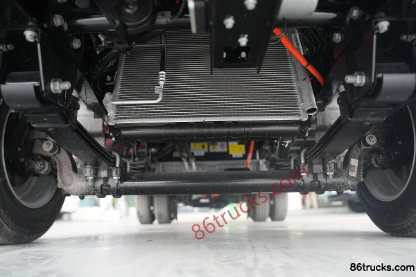 BYD T4 Tech Edition Hydraulic Tailgate 3.7m Single Row Pure Electric Van Light Truck FinDreams 62.36kWh 4X2(6 wheels) Chassis (1) | 86Trucks