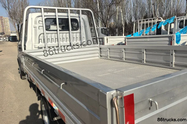 Foton V5 Plateau Edition 2L Gasoline 139hp 4X2(6 wheels) Dongan 5-Speed 2.7m Double Row Flatbed Mini Truck (Single Rear Tire) Body (2) | 86T